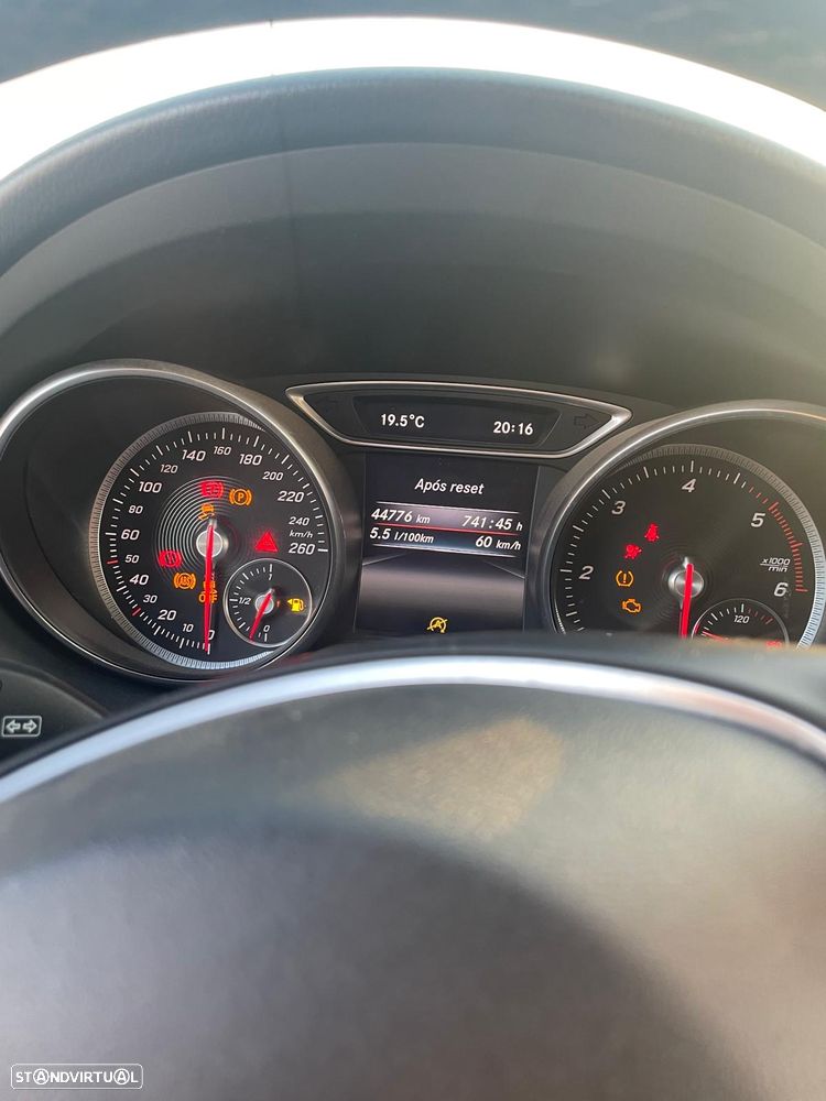 Mercedes-Benz CLA 180 d - 14