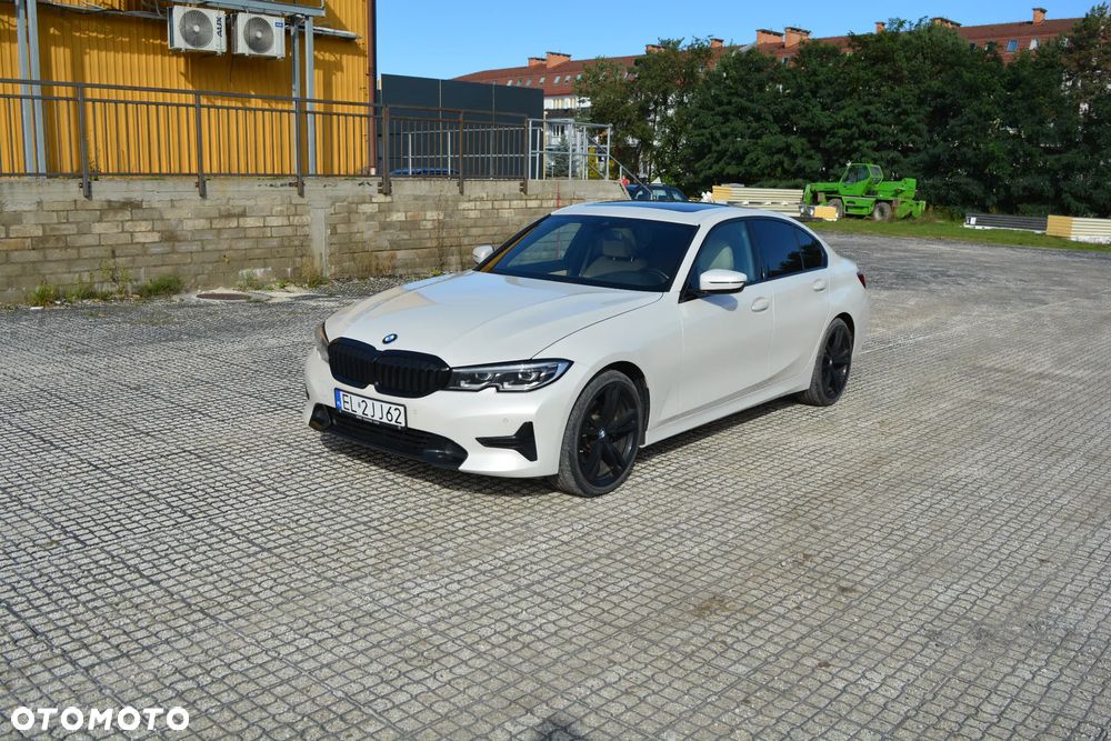 BMW Seria 3 330i xDrive Sport Line sport - 15