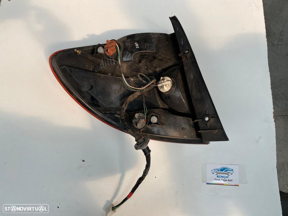 FAROLIM FAROLINS TRASEIRO TRÁS DIREITO ORIGINAL 92401FD070 92401FD 070 KIA RIO I 1 MK1 DC LS WAGON CARRINHA 1.3i 75CV A3E - 4