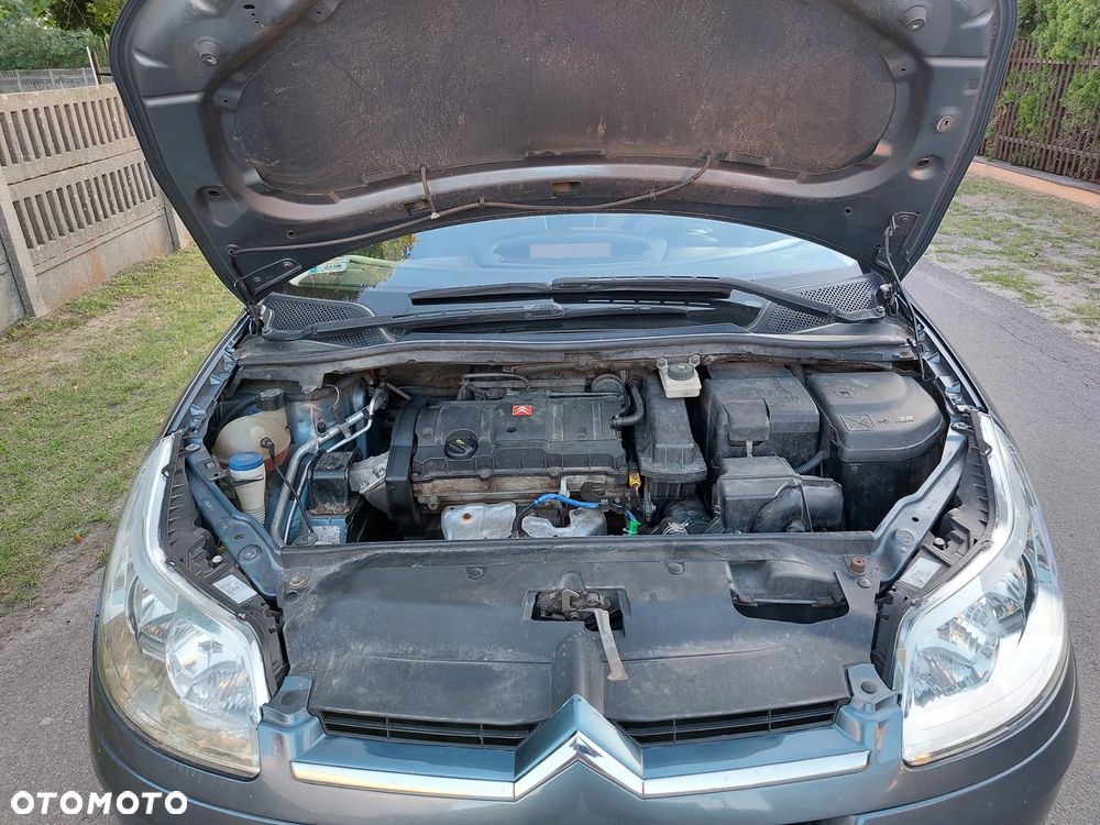 Citroën C4 1.6 16V Confort - 5