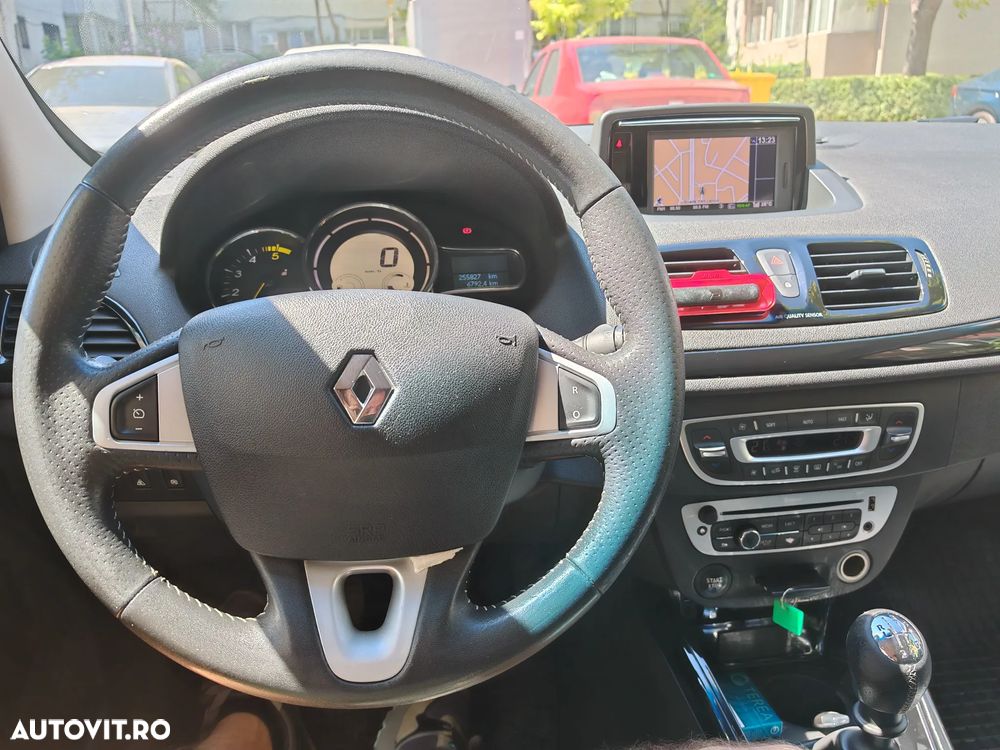 Renault Megane ENERGY dCi 110 Start & Stop Bose Edition - 9