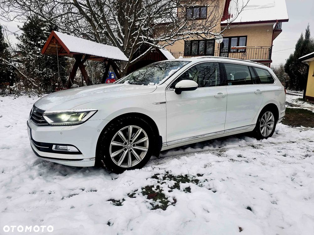 Volkswagen Passat Variant 2.0 TDI SCR 4Motion DSG Highline - 3