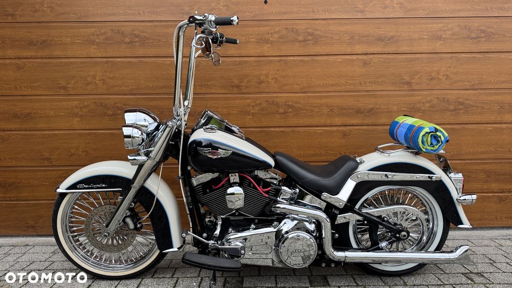 Harley-Davidson Softail Deluxe - 2