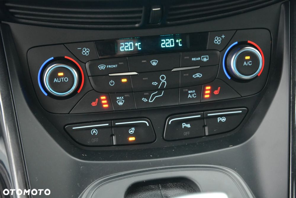 Ford Kuga 2.0 TDCi 4x4 ST-Line - 7