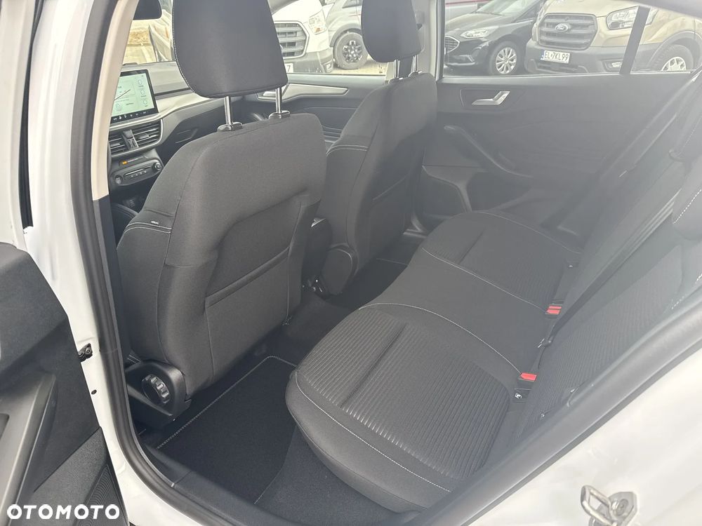 Ford Focus 1.0 EcoBoost Titanium X - 13