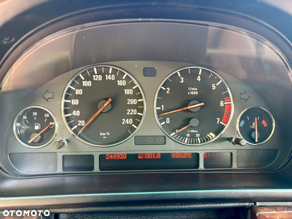 BMW Seria 5 - 16