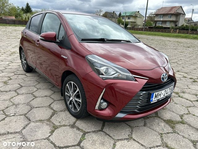 Toyota Yaris Hybrid 100 Life - 3