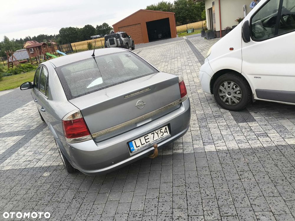 Opel Vectra 1.9 CDTI Essentia - 3