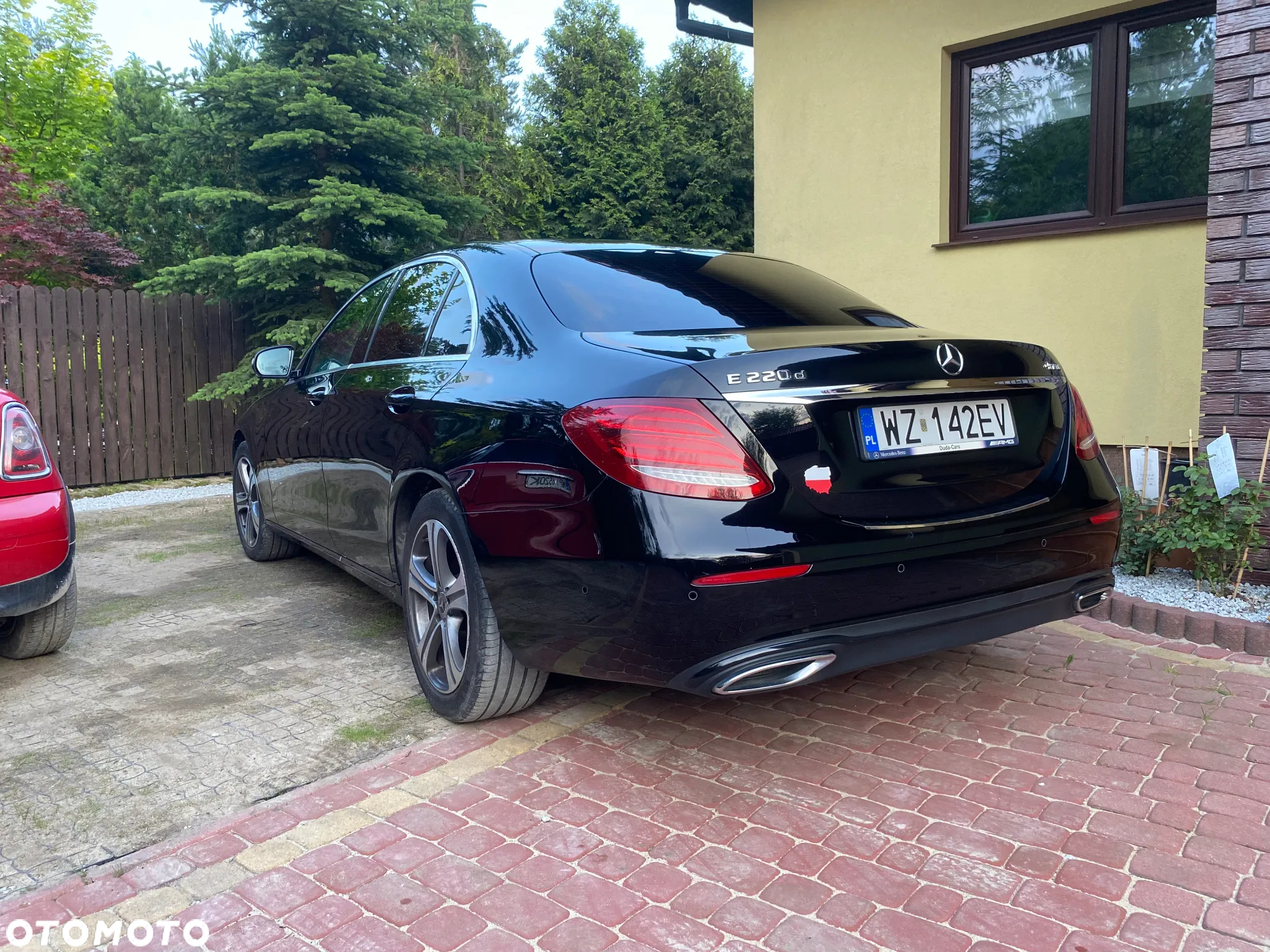 Mercedes-Benz Klasa E 220 d 4-Matic 9G-TRONIC - 3