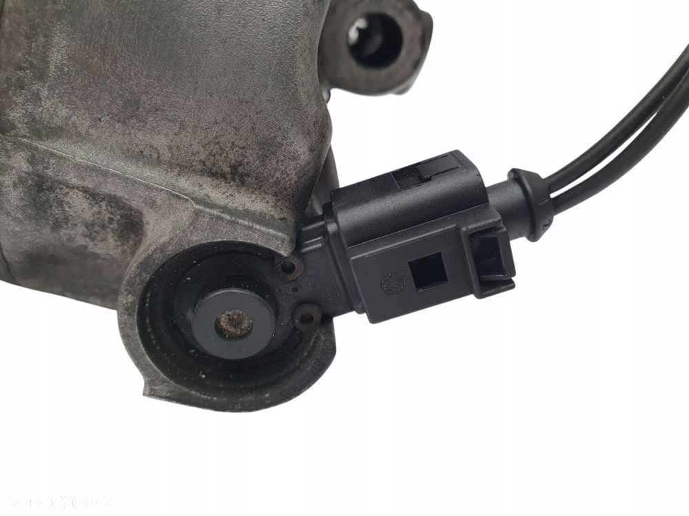 SPRĘŻARKA KLIMATYZACJI VW Golf V Passat B6 1.9 TDI 5N0820803 5N0 820 803 - 5
