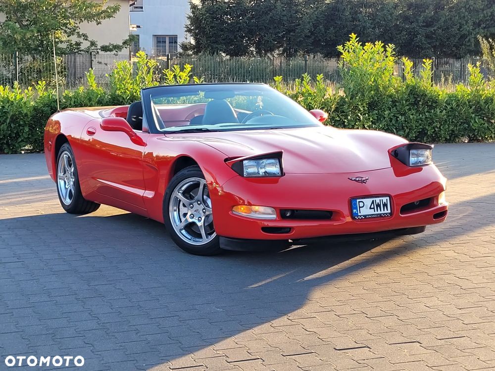 Chevrolet Corvette - 21