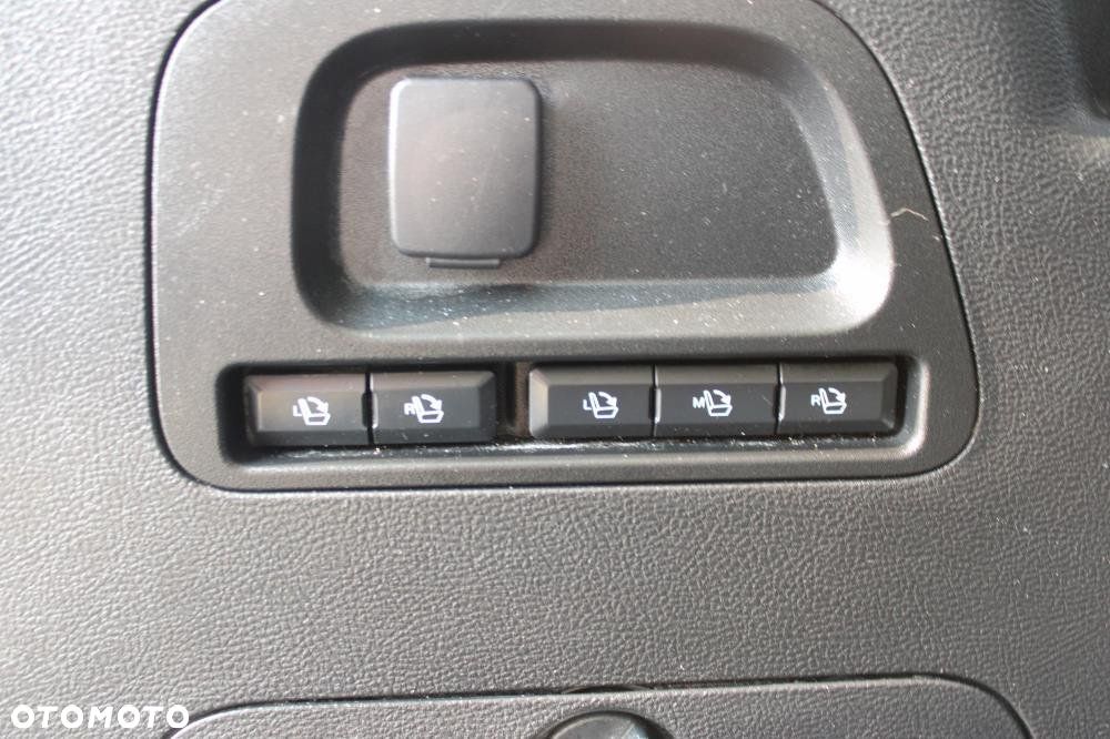 Ford S-Max - 35