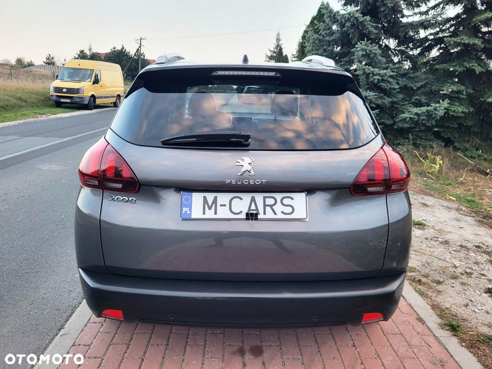 Peugeot 2008 1.5 BlueHDi Signature - 2