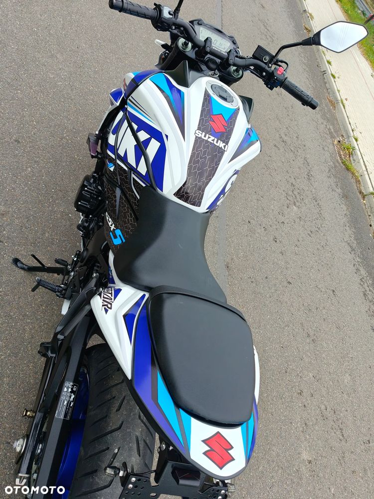 Suzuki GSX - 29