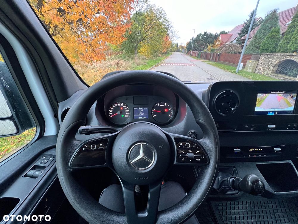 Mercedes-Benz Sprinter - 19