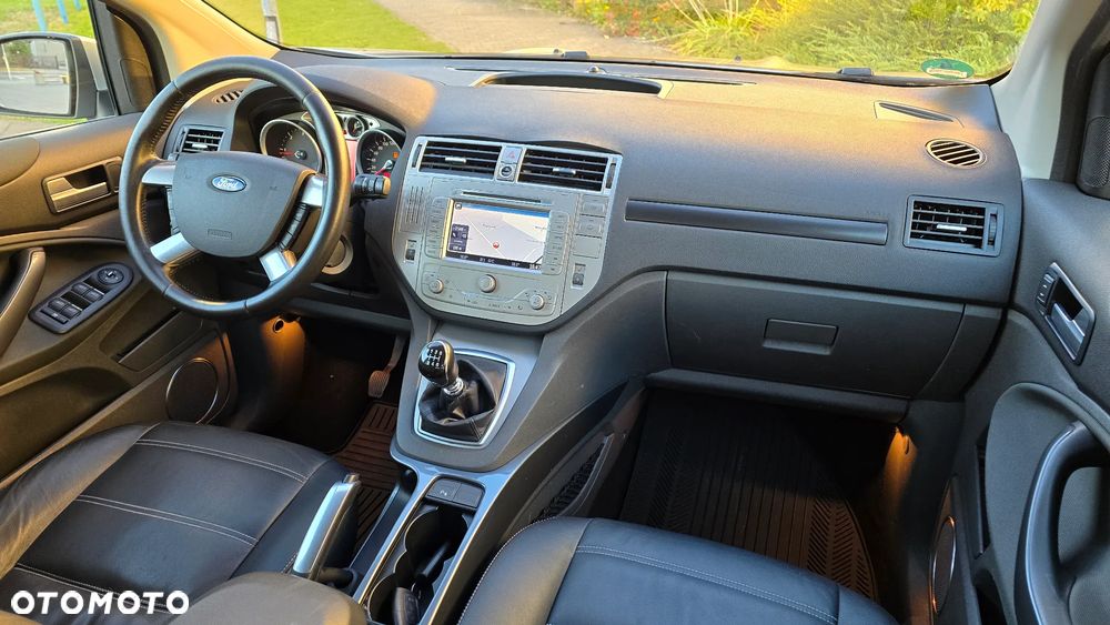 Ford Kuga 2.0 TDCi 2x4 Titanium - 12