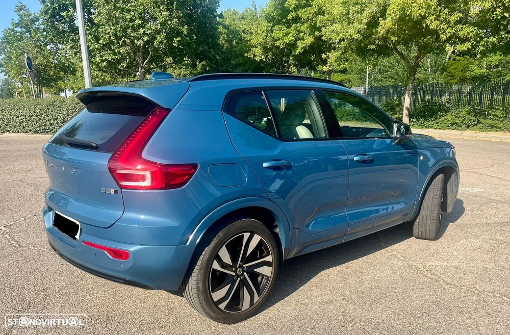 Volvo XC 40 2.0 B3 Black Edition - 4