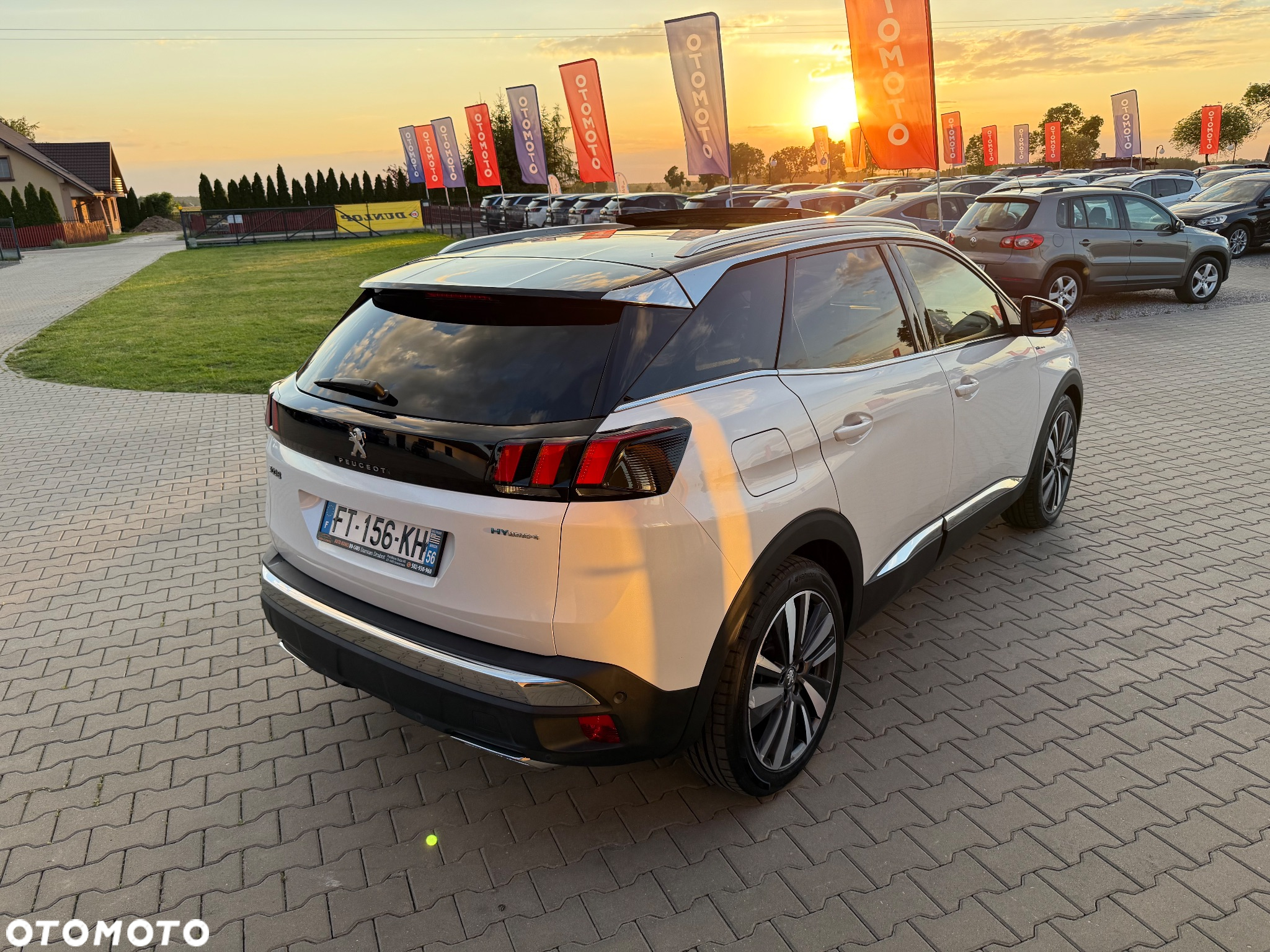 Peugeot 3008 Plug-In Hybrid4 300 e-EAT8 GT - 10