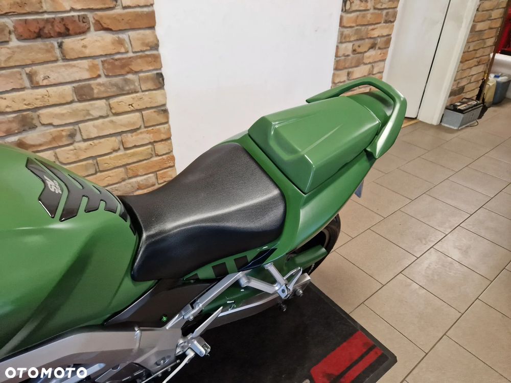 Suzuki SV - 25