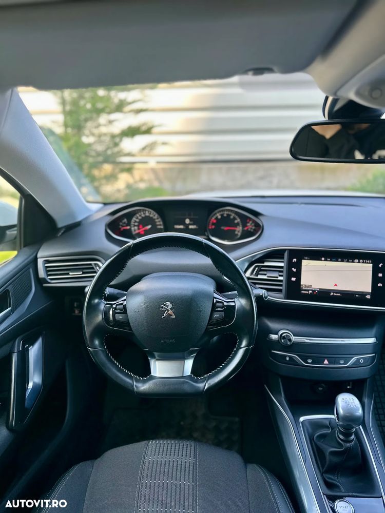 Peugeot 308 - 13