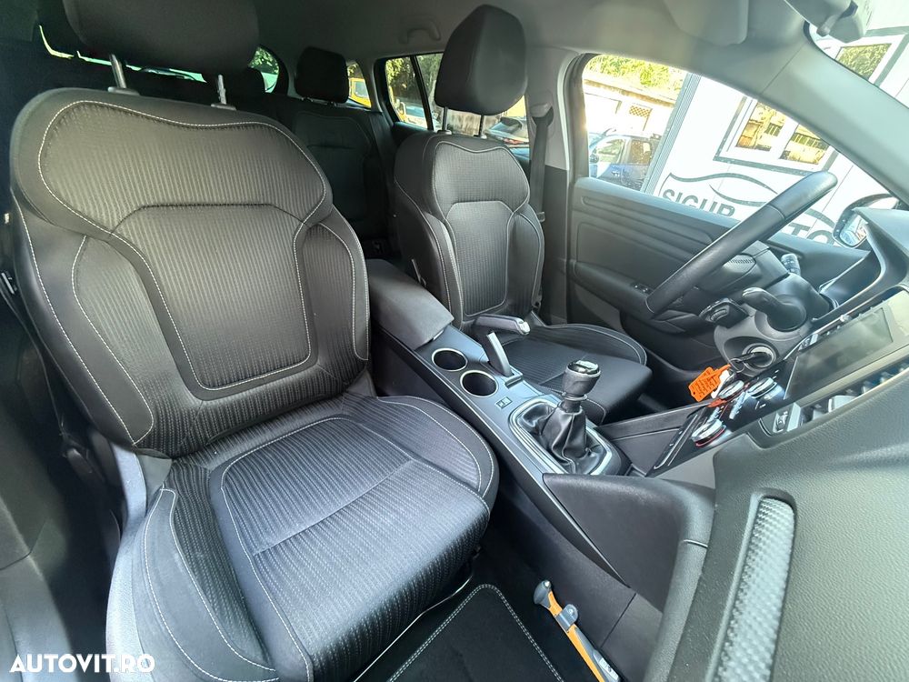 Renault Megane 1.5 dCI Privilege - 6
