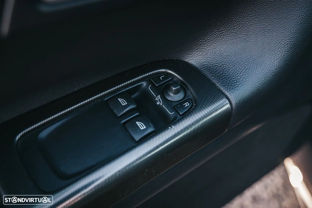 Volvo C30 1.6 D R-Design - 16