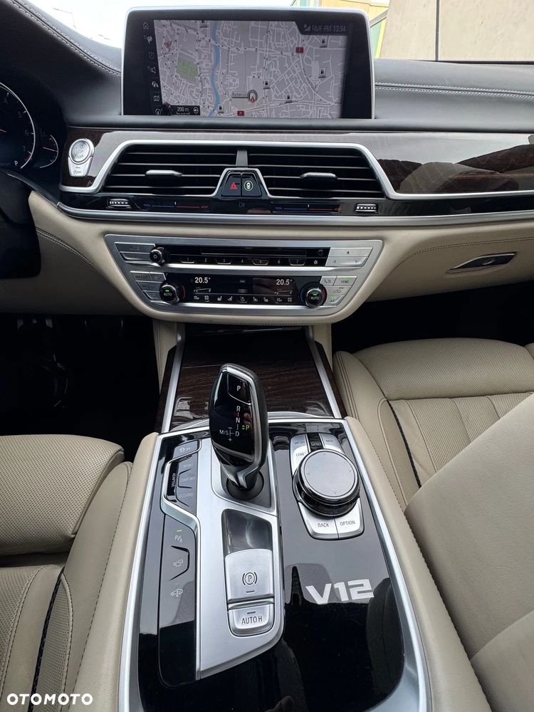 BMW Seria 7 M760Li xDrive - 20