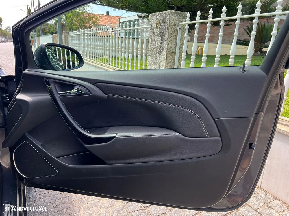 Opel Astra GTC 1.6 D S&S Excite - 14
