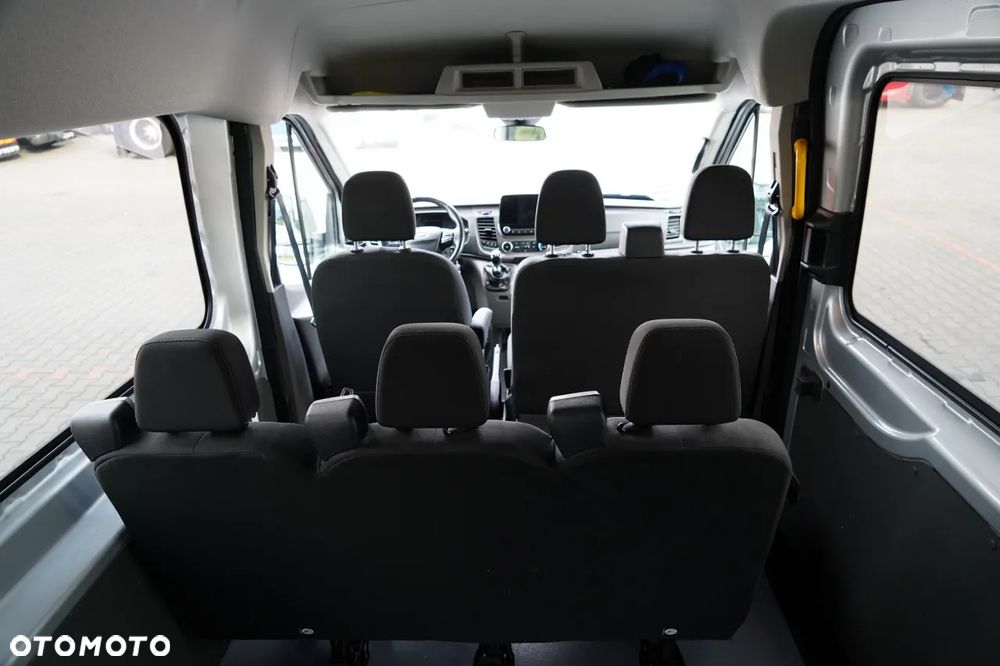 Ford TRANSIT / 6 miejsc / BRYGADÓWAKA  + Najazd na wózek / Dla osób niepełnosprawnych / 2021 / PO KONTRAKCIE SERWISOWYM - 32