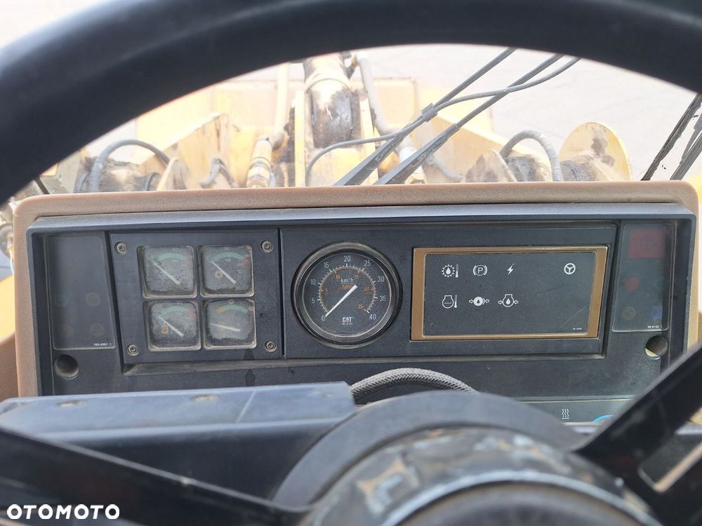 CAST 928 F 4X4 - 13