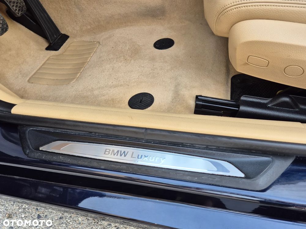 BMW Seria 3 318d Luxury Line - 9