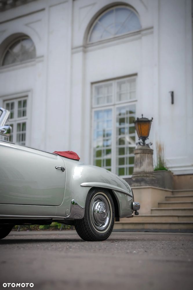 Mercedes-Benz SL - 33