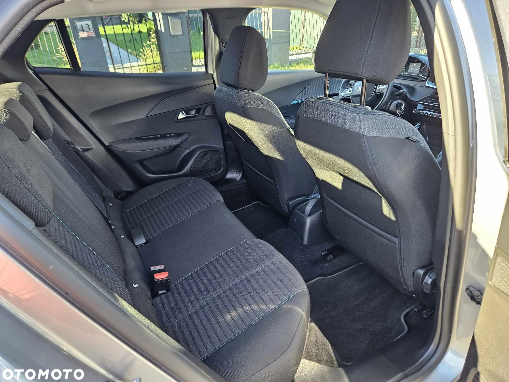 Peugeot 2008 - 16
