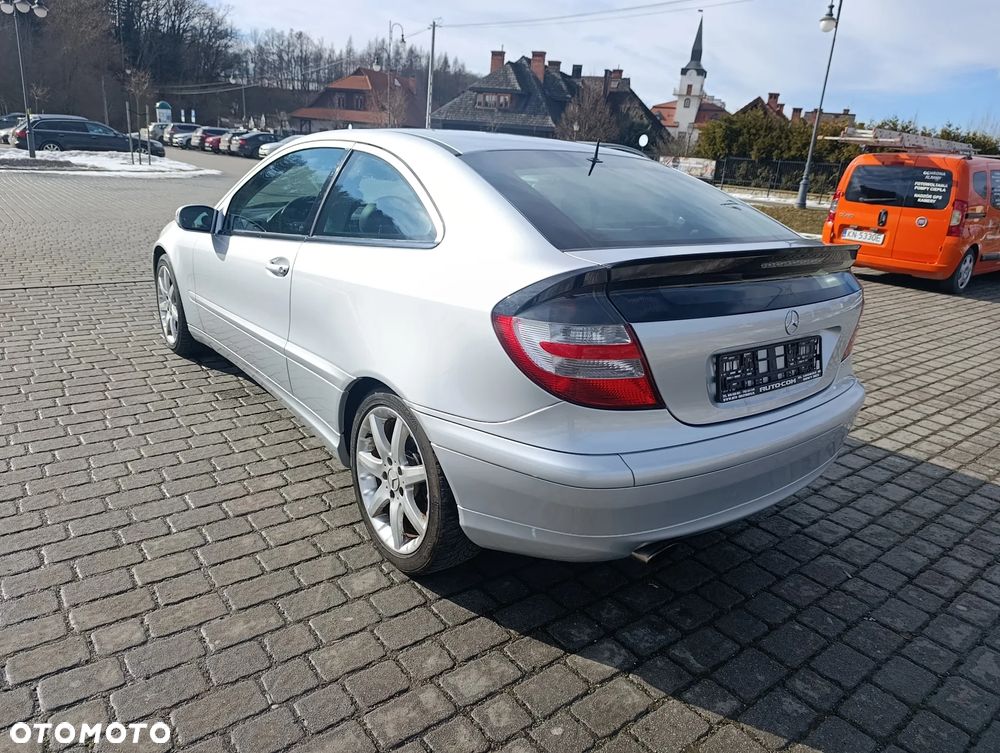 Mercedes-Benz Klasa C 200 Kompressor Sportcoupe - 10
