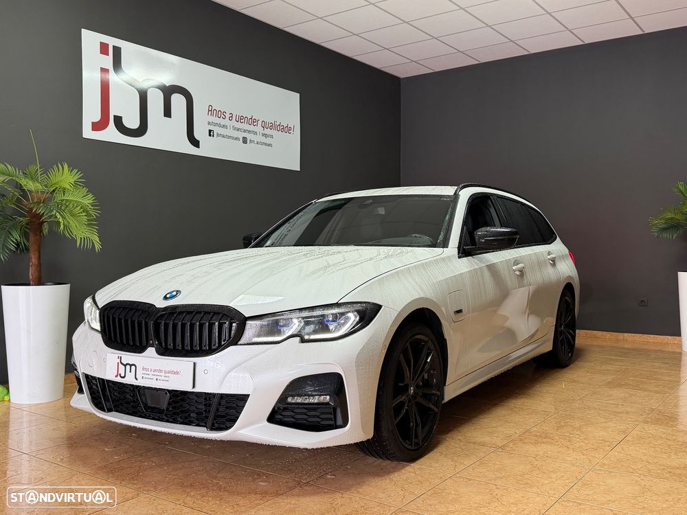 BMW 330 e Pack Desportivo M Auto - 3