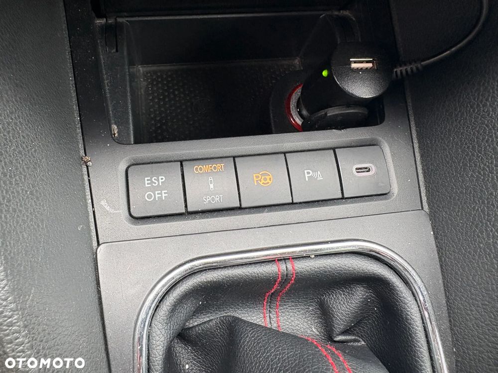 Volkswagen Golf 1.4 TSI Team - 30