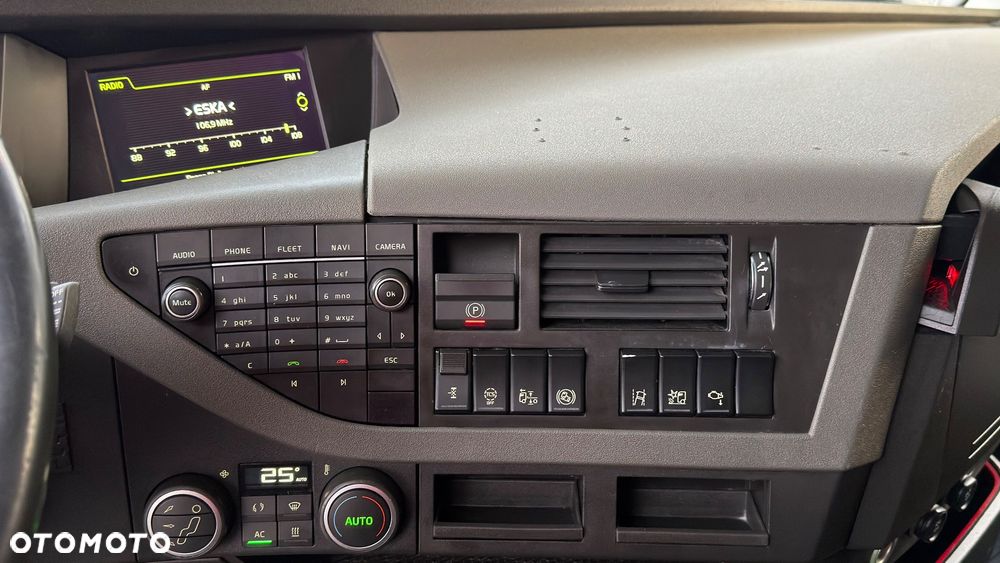 Volvo FH 500 l KSENON l LODÓWKA l 4 PODUSZKI KABINA - 25