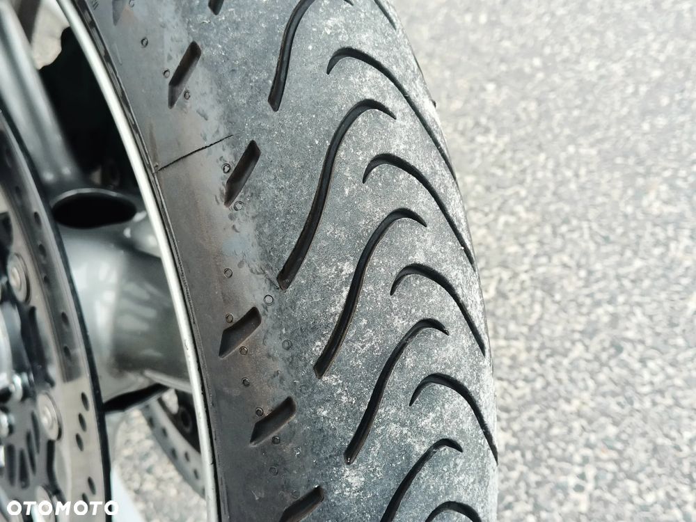Triumph Speed Triple - 34
