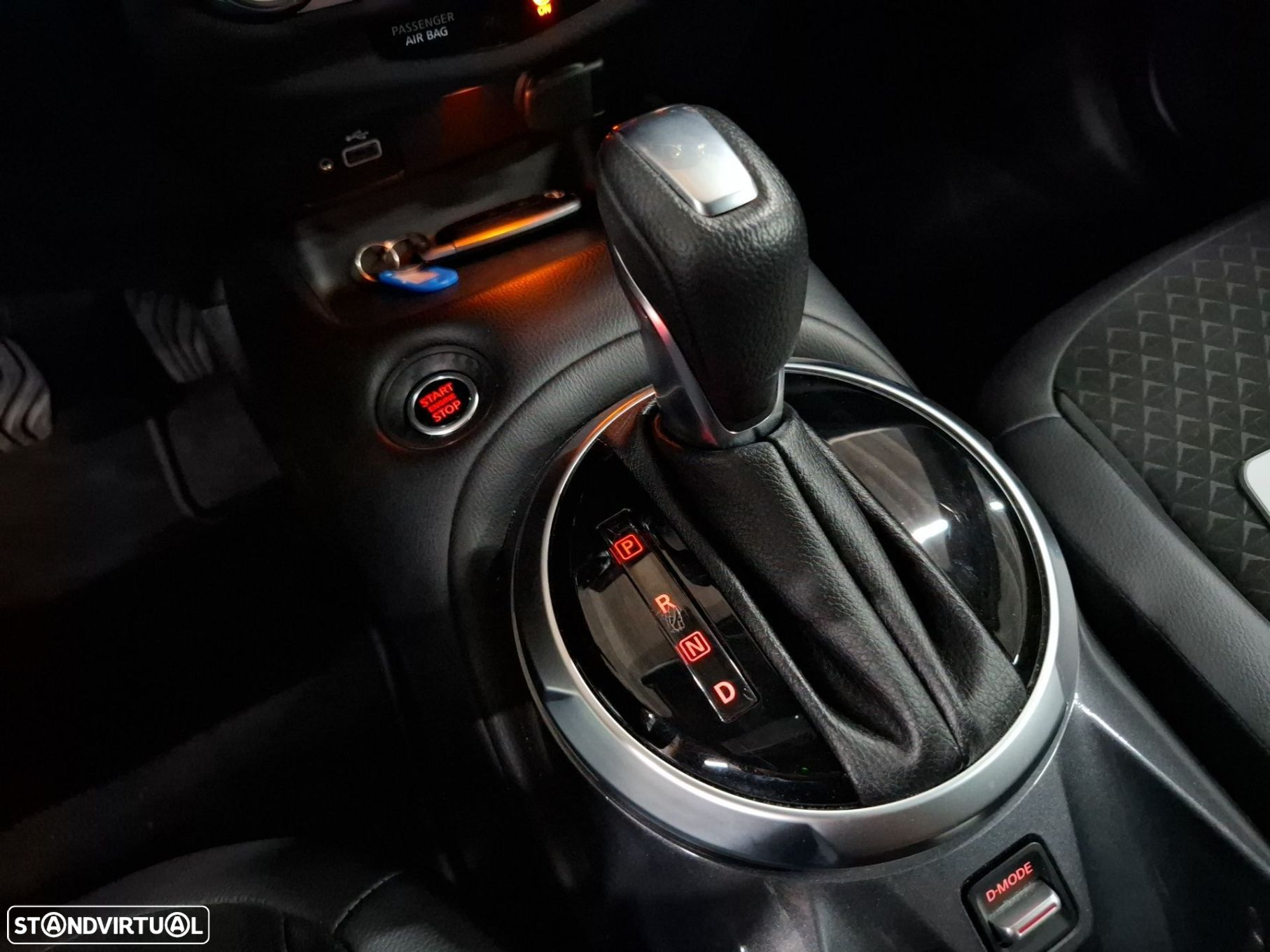 Nissan Juke 1.0 DIG-T N-Connecta NAV.+TwoTone NC DCT - 18