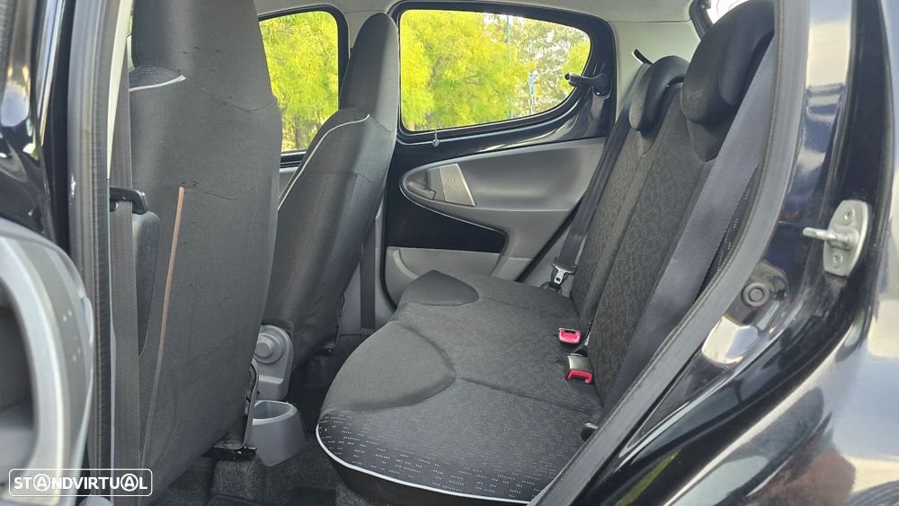 Peugeot 107 1.0 Urban - 43