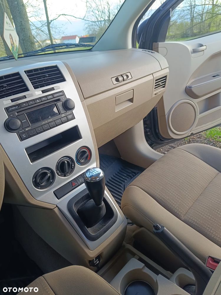 Dodge Caliber - 17