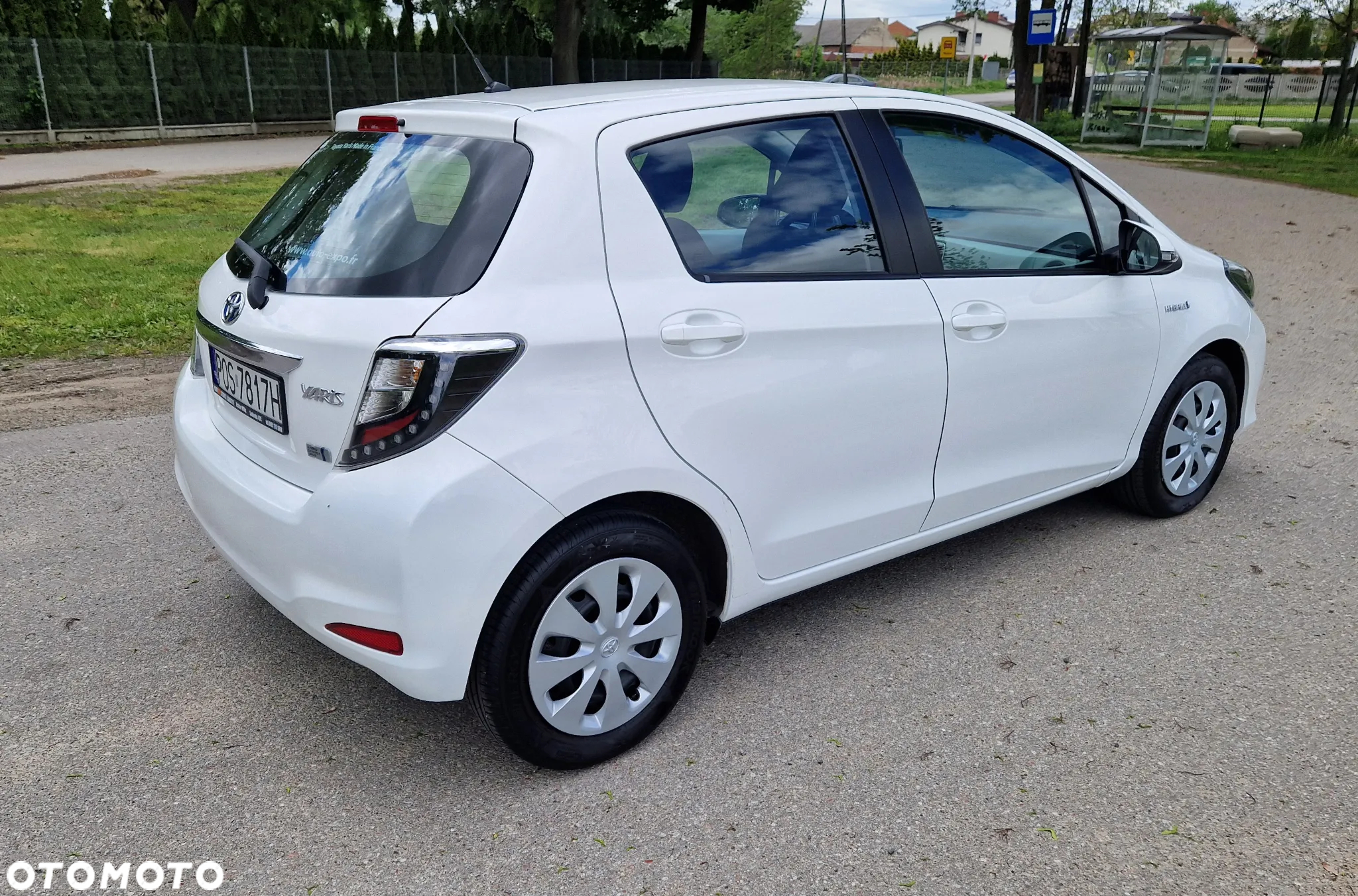 Toyota Yaris Hybrid 1.5 VVT-i Comfort - 4