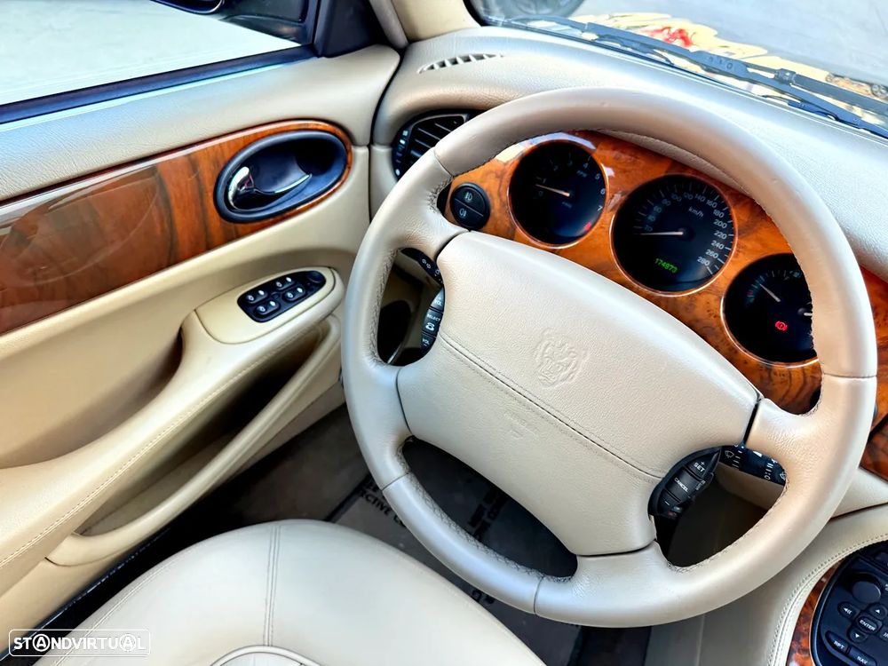Jaguar XJ XJ8 3.2 Executive - 16