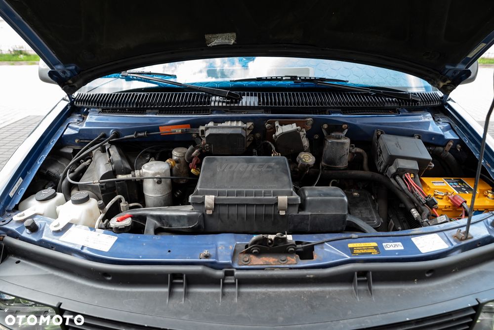 Chevrolet Astro - 33