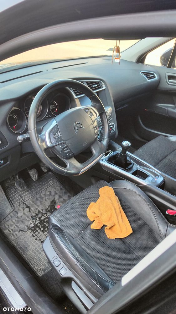 Citroën C4 VTi 120 Business Class - 18