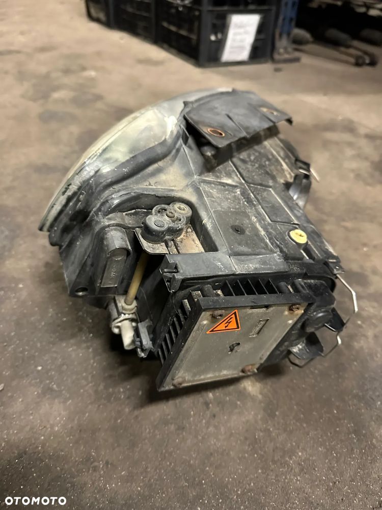 VW PASSAT B6 LAMPA PRZEDNIA LEWA XENON SKRĘTNY - 4