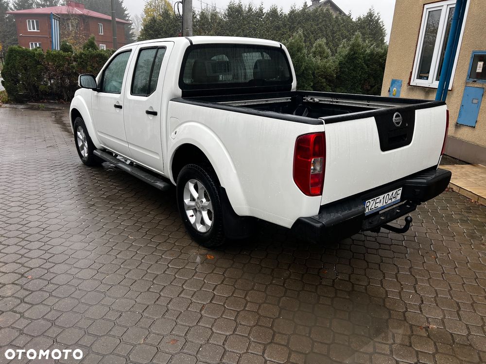 Nissan Navara 2011 photo 3