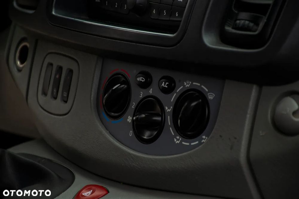 Nissan Primastar LONG L2H1 - 24