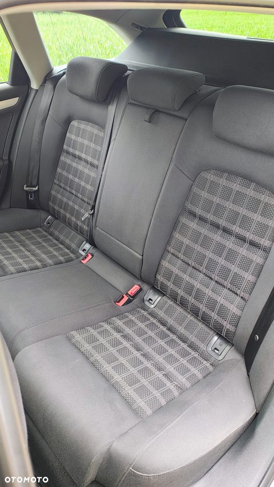 Audi A4 Avant 2.0 TDI DPF quattro S tronic Ambition - 20