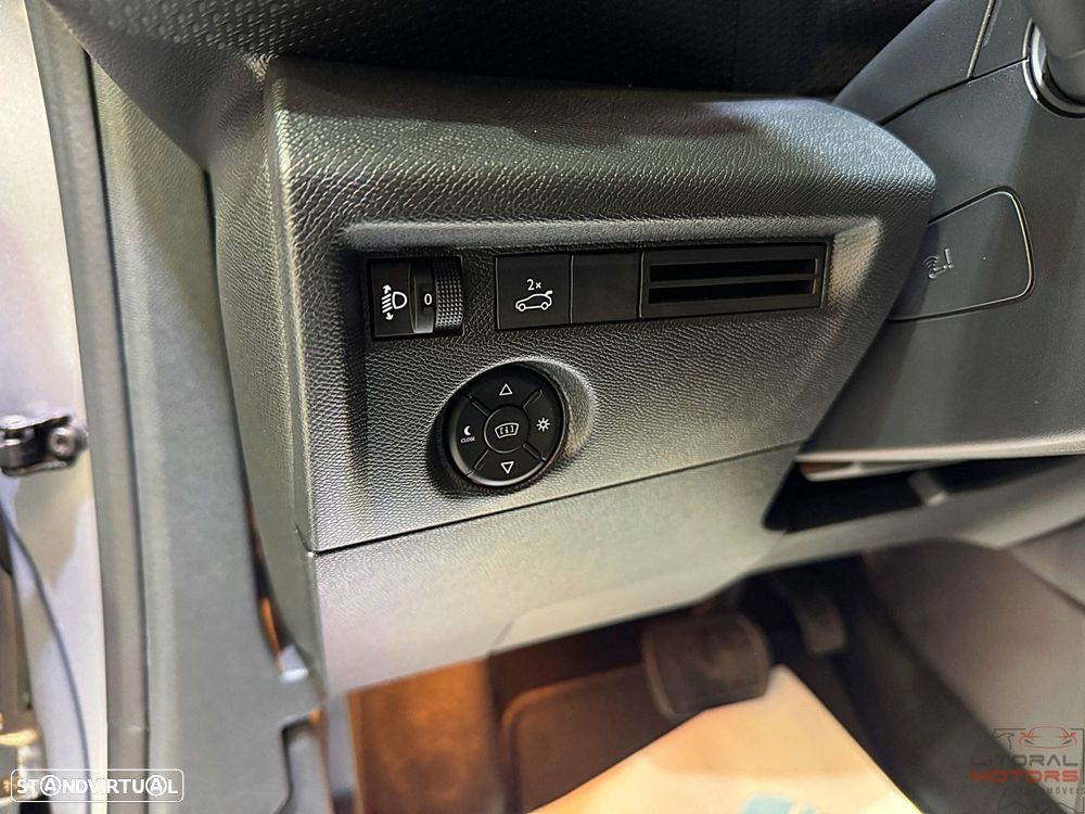 Citroën C4 X 1.2 PureTech Shine Pack EAT8 - 19